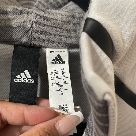 ADIDAS - Picture 8 of 12